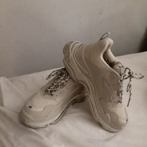 BALENCIAGA TRIPLE S MENS 42 EUR
